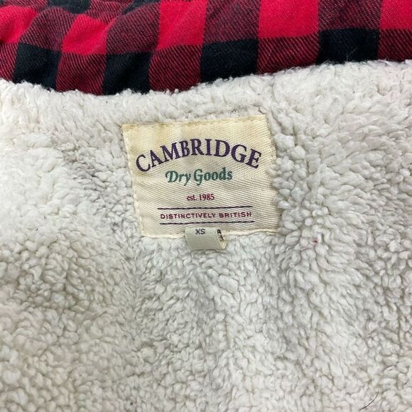 CAMBRIDGE DRY GOODS Buffalo Plaid Sherpa lined vest - Picture 3 of 4